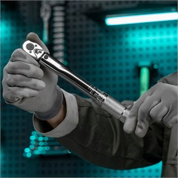 Ключ динамометрический, 5-24 Нм, 1/4, CrV, хромированная Stels 11292