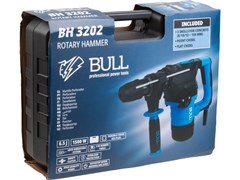 Перфоратор BULL BH 3202 в чем. 1500 Вт, 6,5 Дж, 32 мм, 2 реж. + 2 зуб., 3 сверла, SDS-plus (4,5 кг) 10052