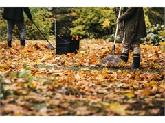 Грабли для листьев с чер. Prima FISKARS (веерные) 11351