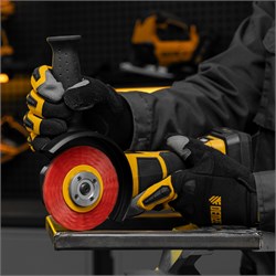 Щетка для УШМ, 100 мм, Плоская, нейлоновая щетина, посадка 22,2 мм Denzel 10857